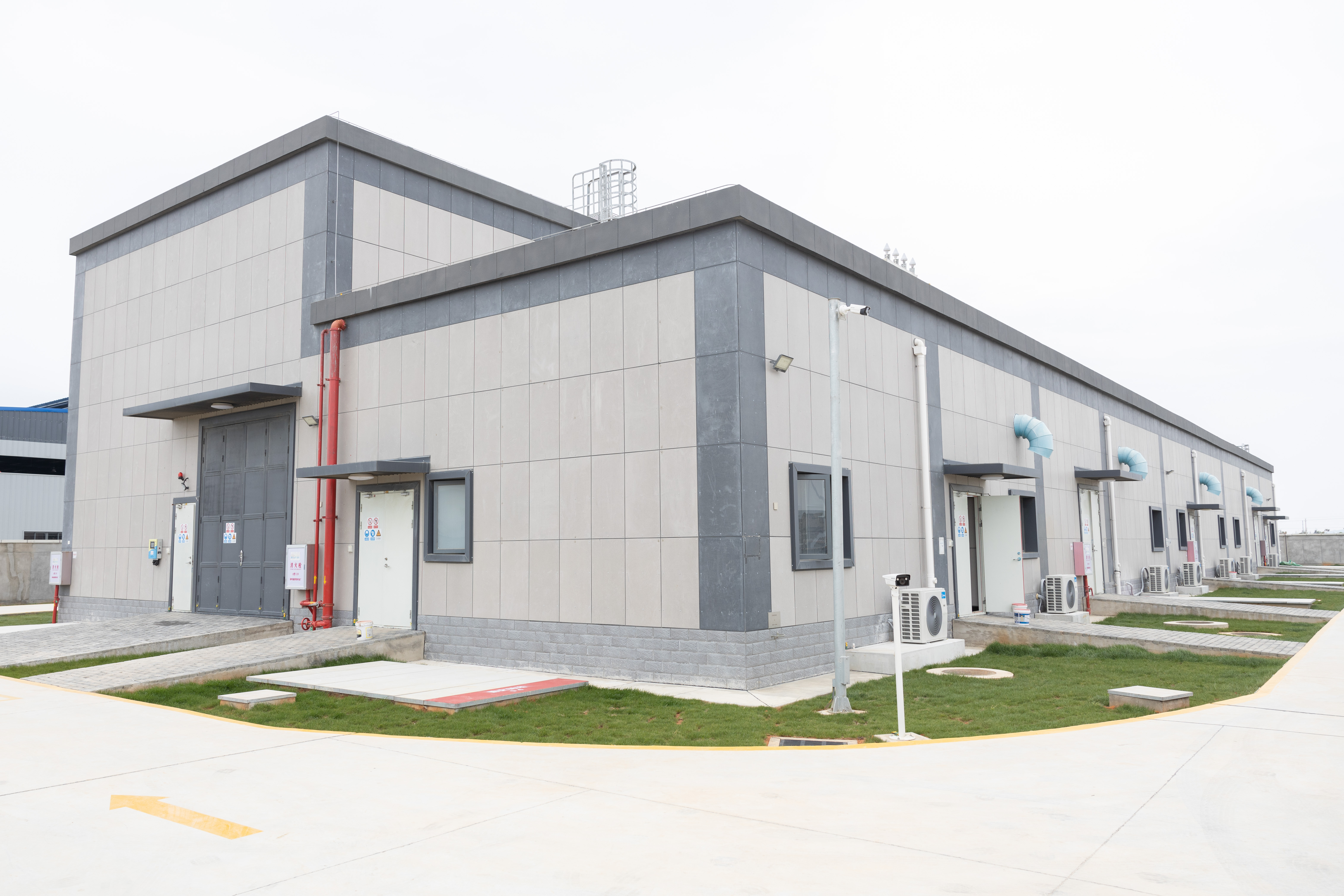 全戶內110千伏善友變電站投運