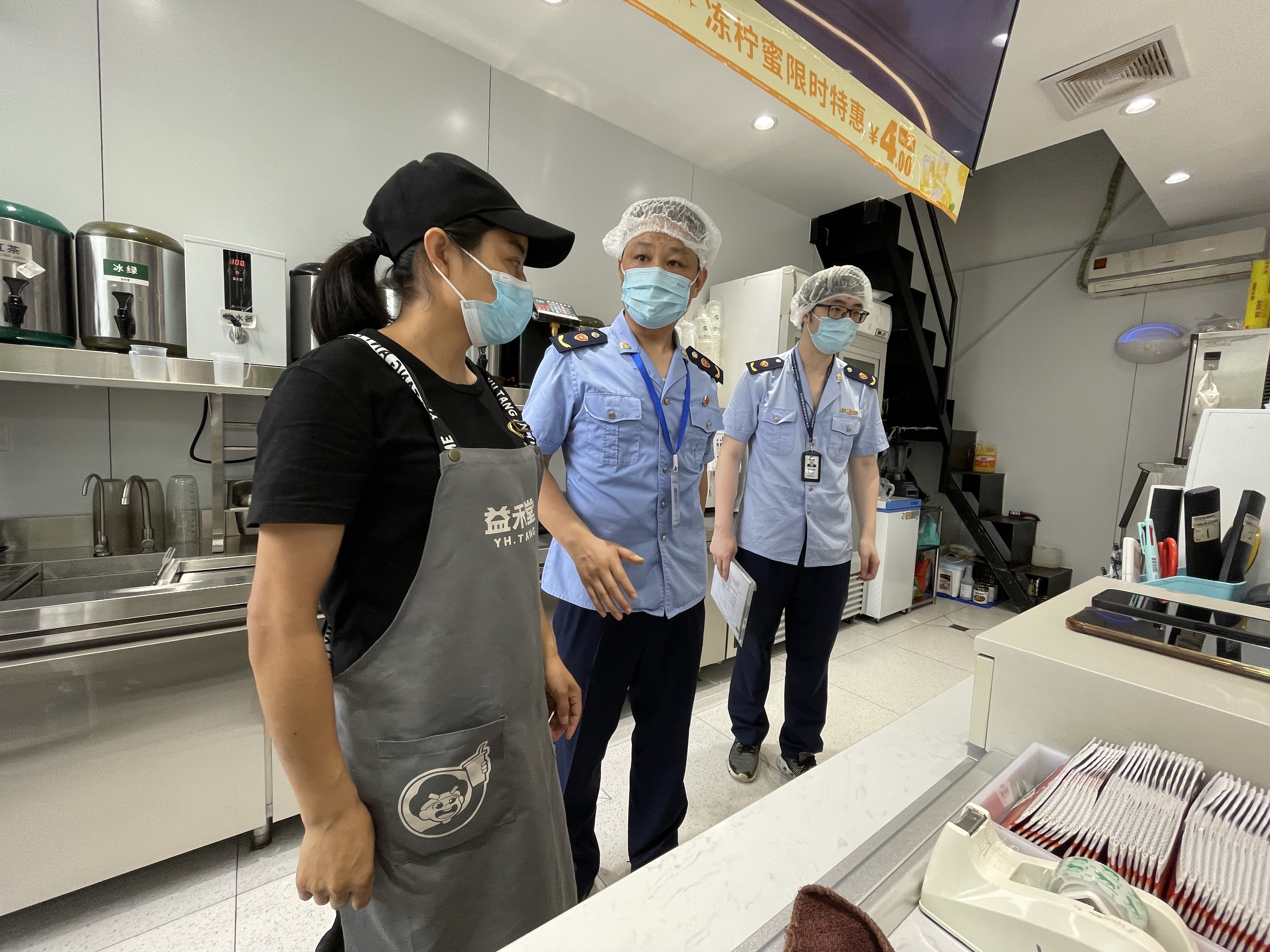 福清市市場監管局抽查“網紅餐廳” 保障食品安全