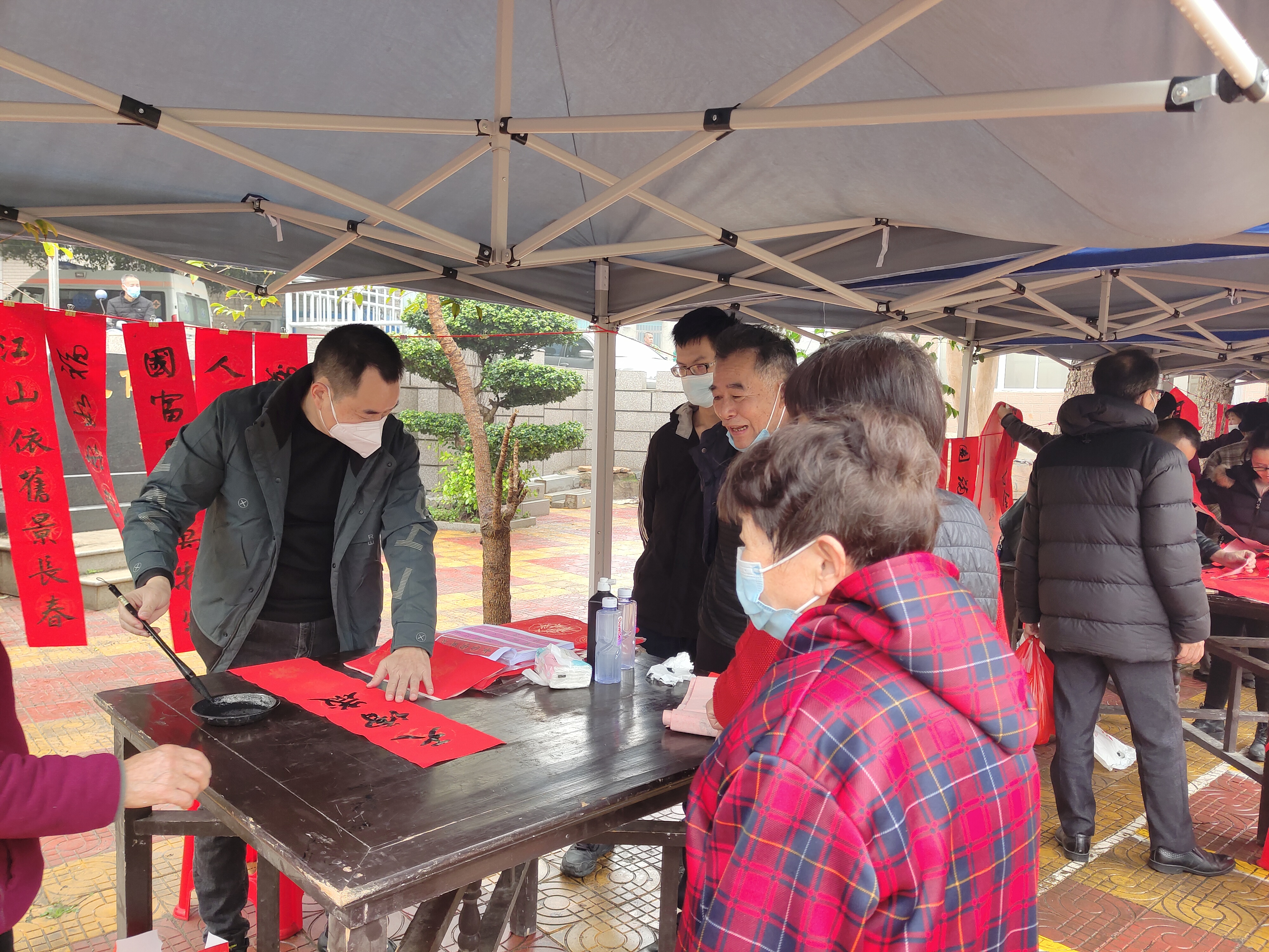 三山鎮科技文化衛生“三下鄉”活動走進嘉儒村