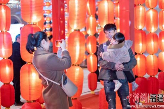 福清舉辦首屆元宵燈會 豐富市民文化生活