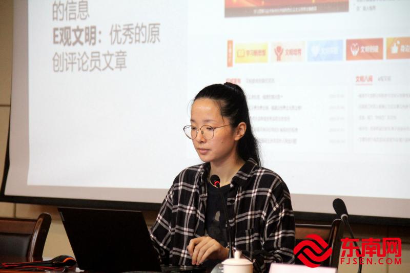 福建文明風主編蘭楚文作題為《精神文明建設信息寫作》的培訓。(東南網福清頻道記者 陳燕平攝).jpg 福建文明風主編蘭楚文作題為《精神文明建設信息寫作》的培訓。(東南網福清頻道記者 陳燕平攝).jpg