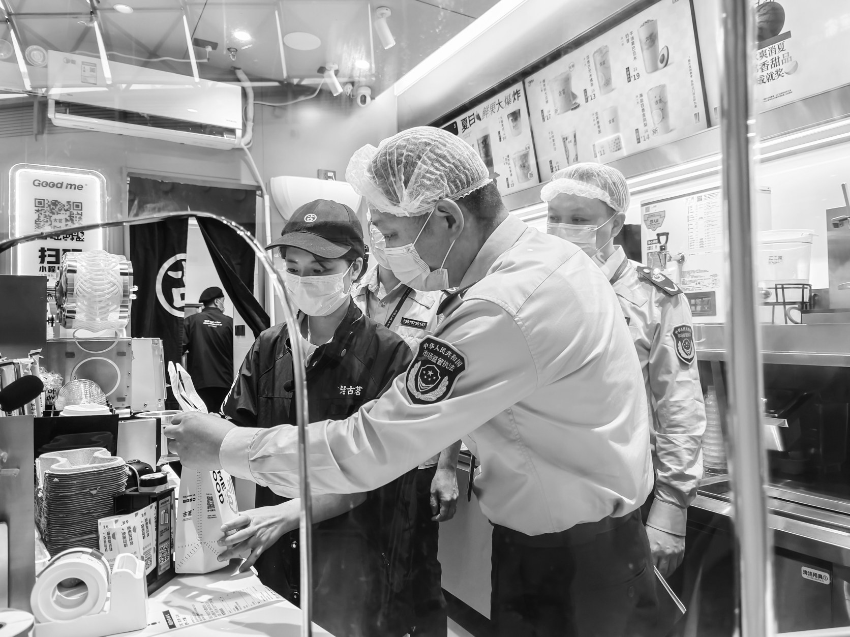 市市場(chǎng)監(jiān)管局開展網(wǎng)絡(luò)餐飲食品安全專項(xiàng)檢查 市市場(chǎng)監(jiān)管局開展網(wǎng)絡(luò)餐飲食品安全專項(xiàng)檢查