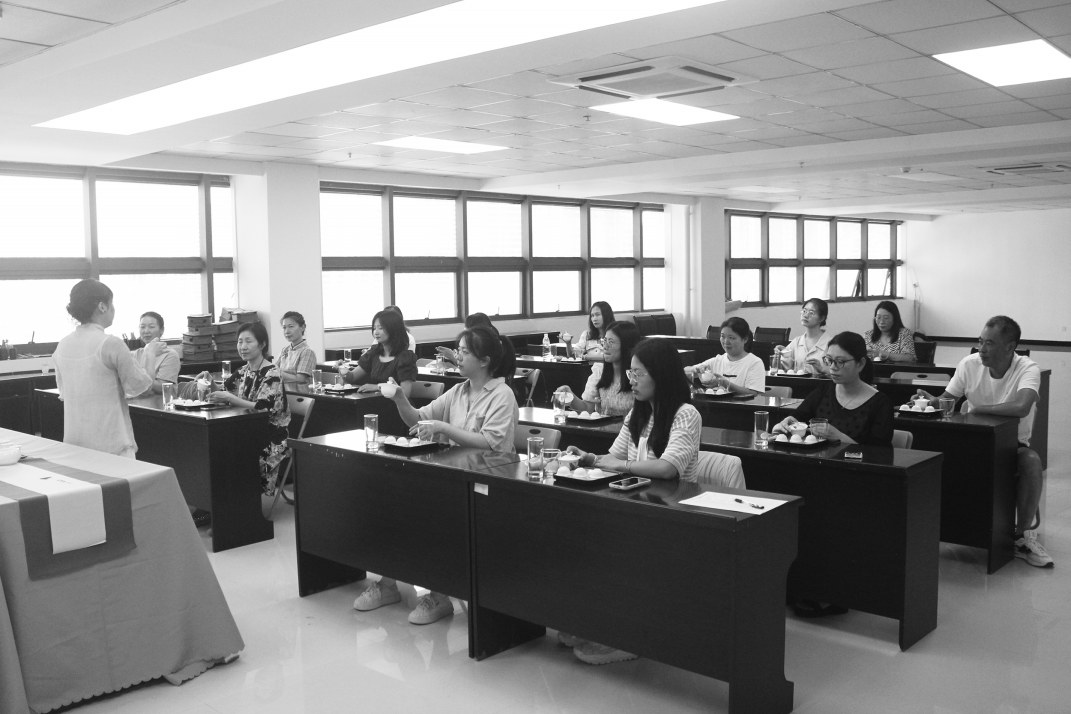 市總工會“職工大學堂”暑期公益課開課